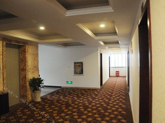 Fuchun International Hotel - Photo4