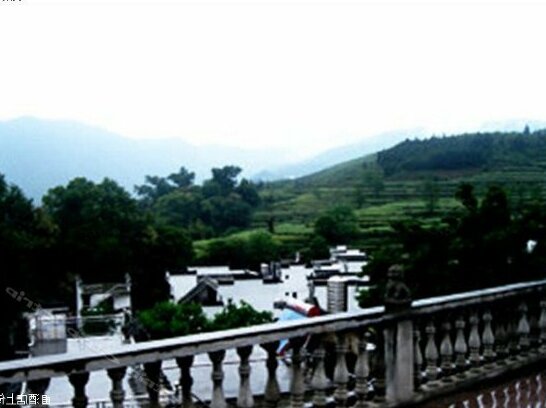 Jiangling Huaxi Inn - Photo3