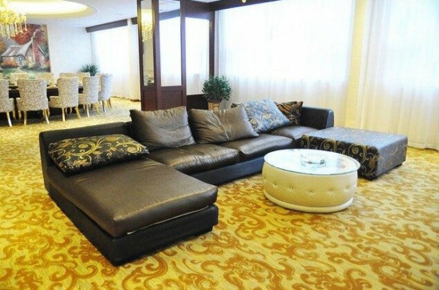 Junyue International Hotel - Photo4