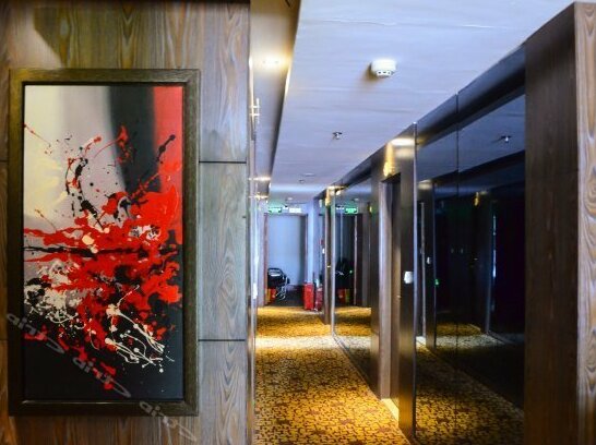 Xinjiang Zhixing Business Hotel - Photo4