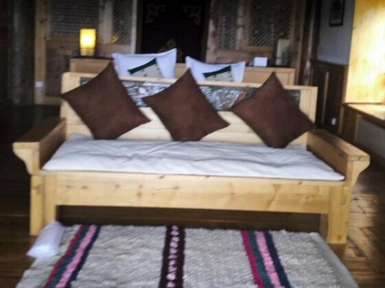 Shangri-La Dimu Retreat - Photo4