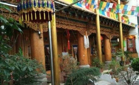 Shangri-La Zhiqingchun Tibetan Inn