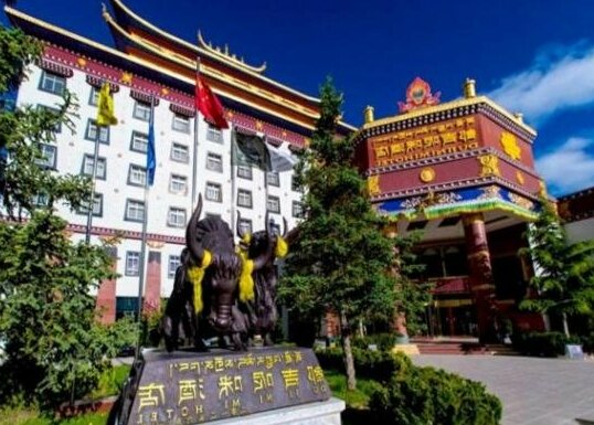 Shangrila Dujinima Tibetan Hotel