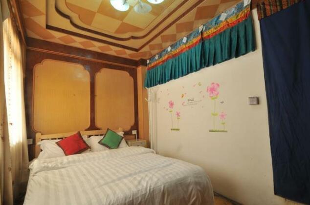 Sol Tree Inn - Photo2