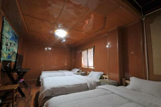 Sol Tree Inn - Photo3