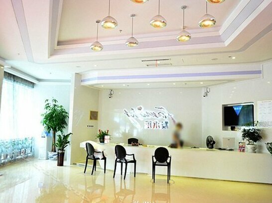 Family Fashion Boutique Hotel - Photo4