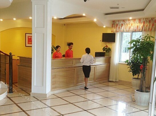 Home Inn Xinchang Middle Jiangbin Road - Photo3