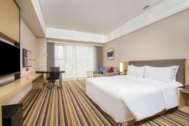 Holiday Inn Express Shenyang Golden Corridor - Photo5