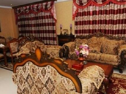 Sutton Eurostyle Hotel - Photo5