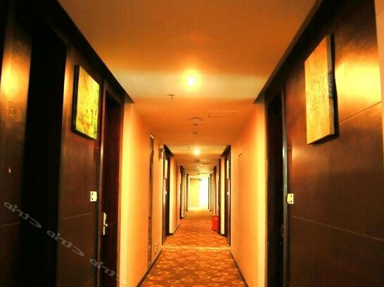 Ballantines Hotel - Photo4