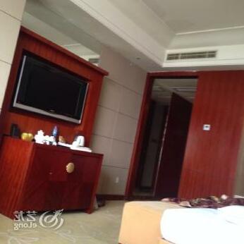 Golden Paradise Hotel - Photo2