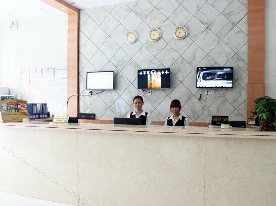 GreenTree GuangDong ShenZhen LongHua Bus Station Shell Hotel - Photo2