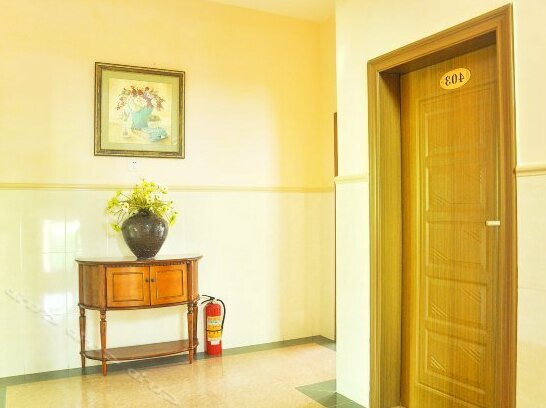 Happy Hut Hotel - Photo4
