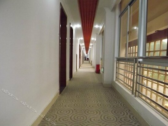 Huangcheng Business Inn - Photo4