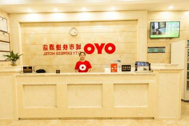 OYO 8011 Hotel - Photo2