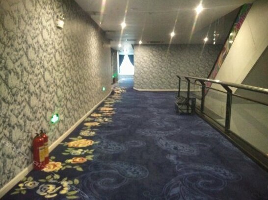 Romantic Hotel Shenzhen - Photo3