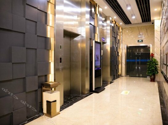 V 10 Automobile Cultural Theme Hotel - Photo3