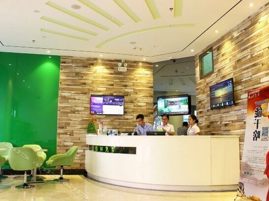 Vatica Guangdong Shenzhen Longhua Qinghu Metro Station Hotel