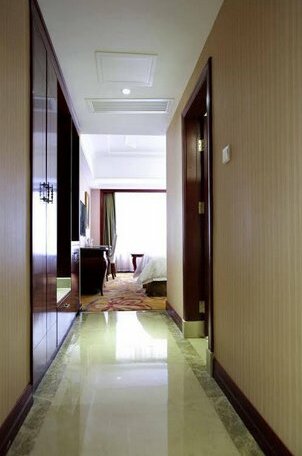 Vienna Hotel Shenzhen Huazhisha - Photo4