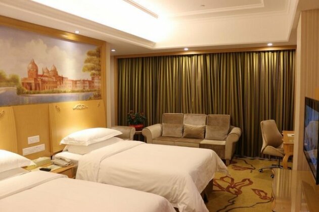 Vienna International Hotel Shenzhen Qianhai - Photo3