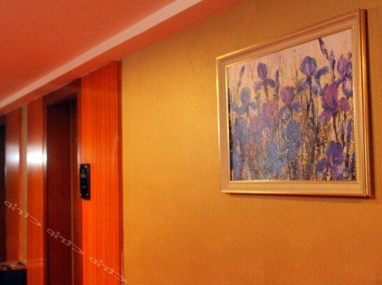 Huarui Business Hotel - Photo4