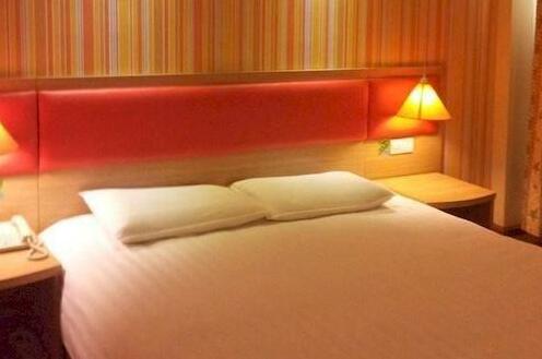 Home Inn Hotel Shijiazhuang - Photo4