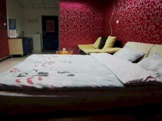 Shijiazhuang Love Nest Theme Apartment Hotel