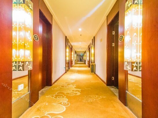 Bo Ying Century Hotel - Photo2