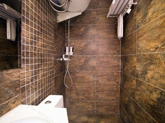6+1 Business Motel - Photo5