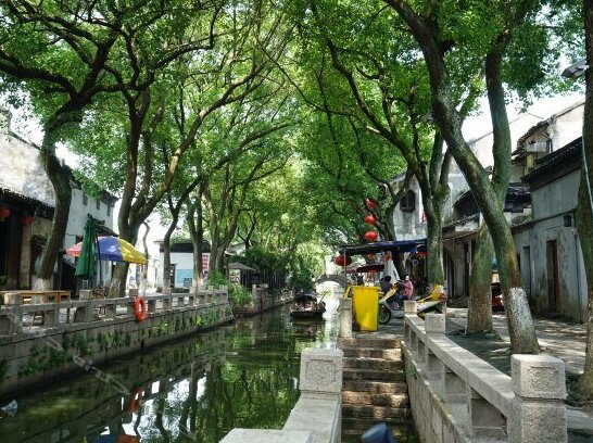 Chuanxinlong Inn