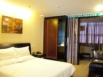 GreenTree Inn Jiangsu Suzhou Taicang Baolong Square Express Hotel - Photo4