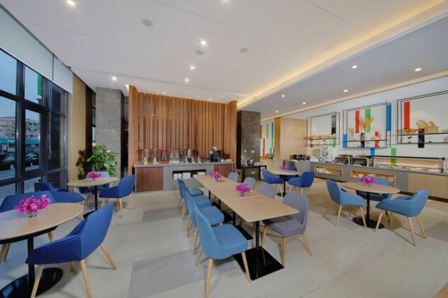 Holiday Inn Express Zhangjiagang East - Photo4