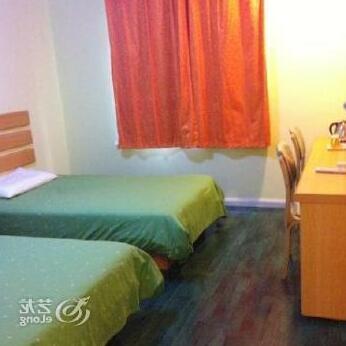 Home Inn Zhangjiagang Bonded Zone Central Square - Photo4