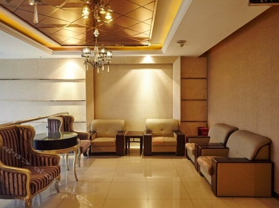 Huting Hotel - Photo2