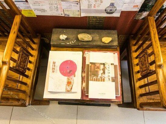 Lou's Inn - Photo4