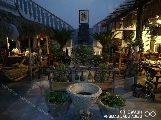 Luzhi Shuixiang Young Courtyard Homestay - Photo5