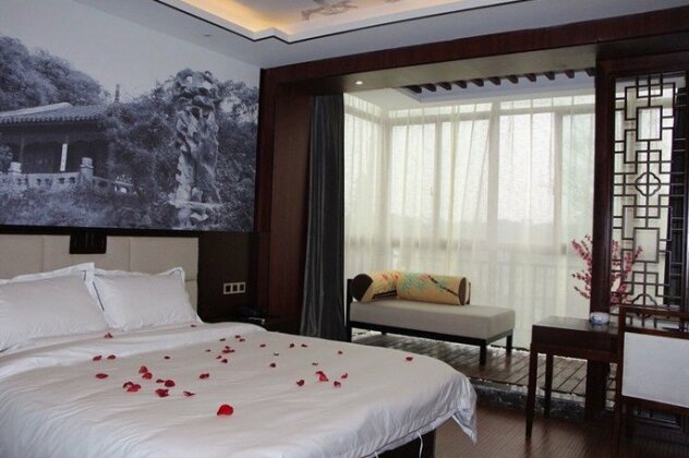 Suzhou Romantic Cabin Panmen - Photo2