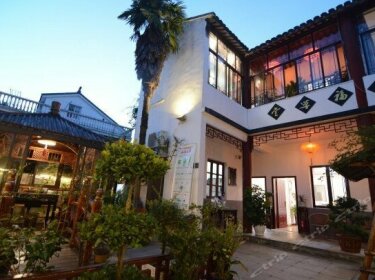 Tongli Defu Caotang Boutique Hostel