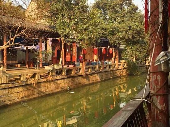Unfinished Cafe Theme Inn Tongli - Photo5