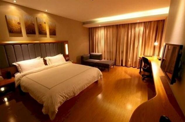 Warmly Hotel - Photo2