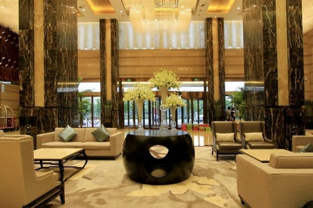 Zhangjiagang Zhonglian GDH International Hotel - Photo2