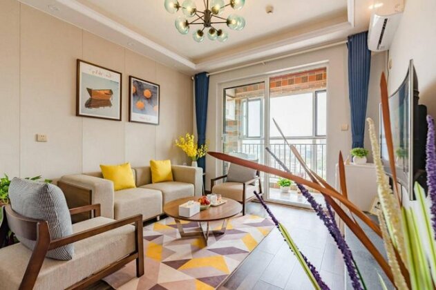 At the Bottom of Tai Mountain Nordic Style Apartment - Photo2