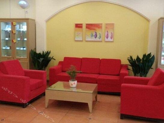 Home Inn Railway Station - Tai'An - Photo2