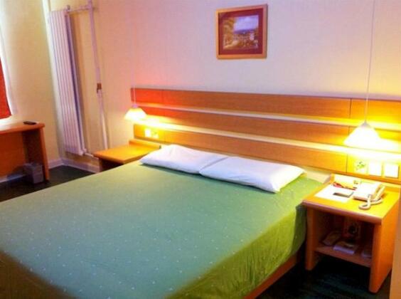 Home Inn Tai'an Train Station Square - Photo2