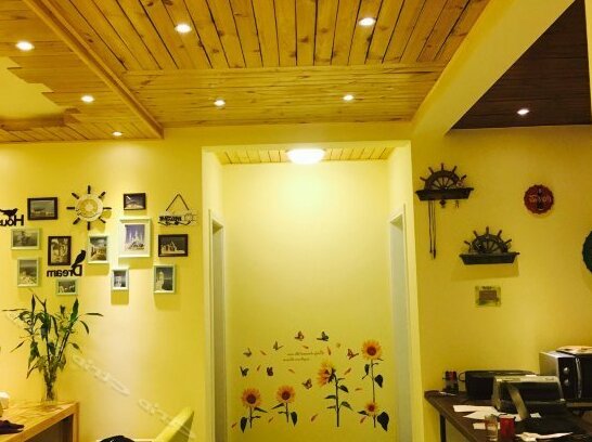 Bee Guesthouse - Photo2