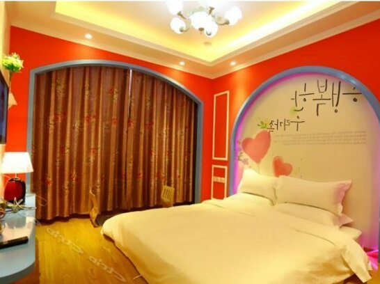 Maple Theme Hotel - Photo4