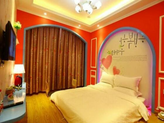 Maple Theme Hotel - Photo5