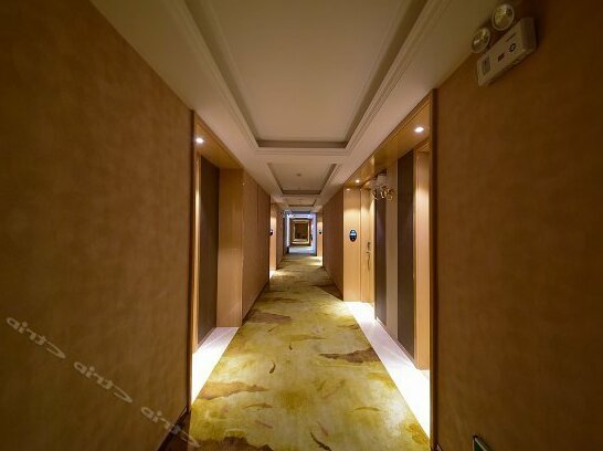 Taizhou Causeway Bay Holiday Inn - Photo2