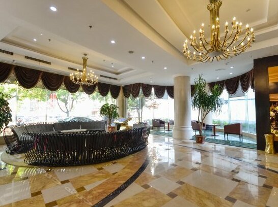 Shiny Hotel - Photo5