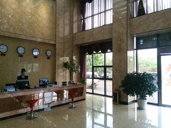 Ronghui Business Hotel - Photo4